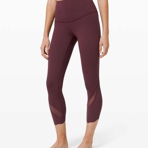 Wunder Under Crop High-Rise Roll Down Scallop NWT